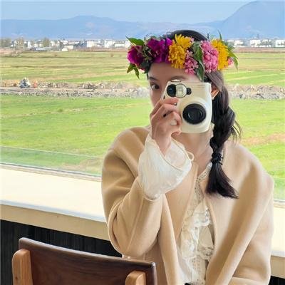 美女与怪物在线观看封面